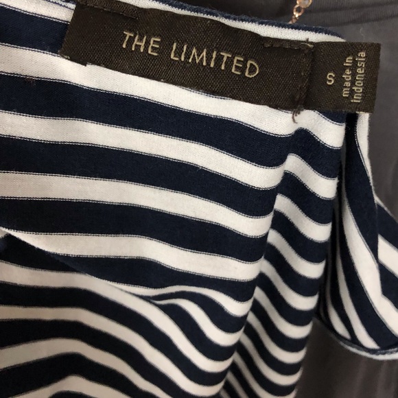 The Limited Ruffled Tank Size Small - Picture 4 of 6